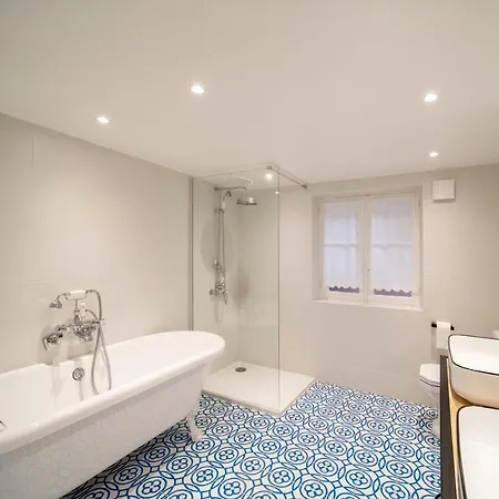 Clr - Stunning Renovated House With Pool To Rent Βίλα